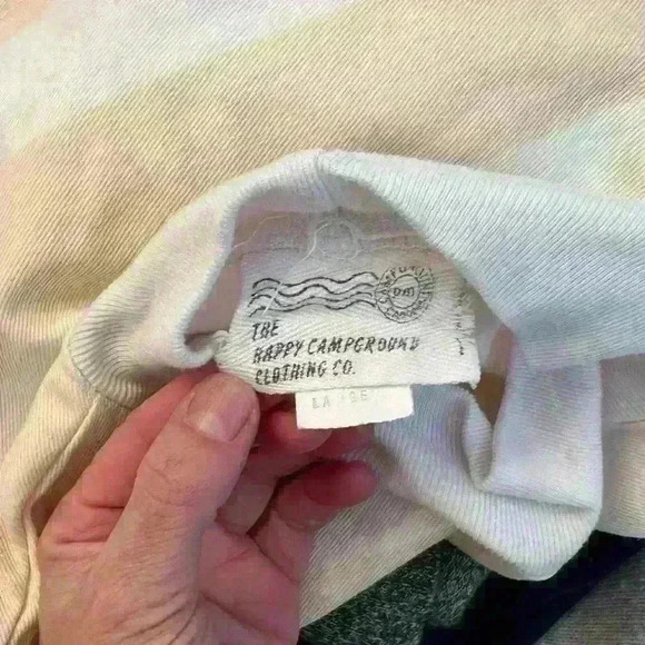 ⛵️ The Hamptons are Calling 
Perfect for Boating Top - Picture 3 of 4